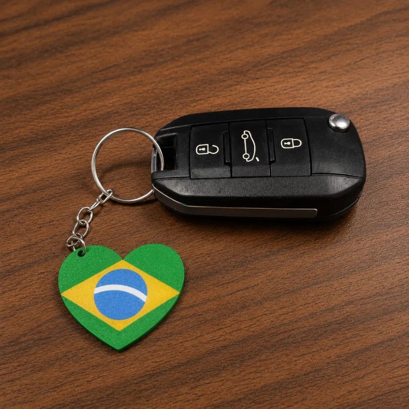 Kit 10 Chaveiros Troféu Taça Copa Do Mundo Dourada Miniatura Escrito Brasil